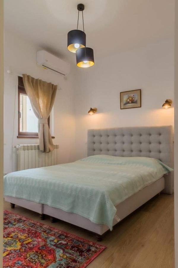 Inova Central Apartment Bucarest Extérieur photo
